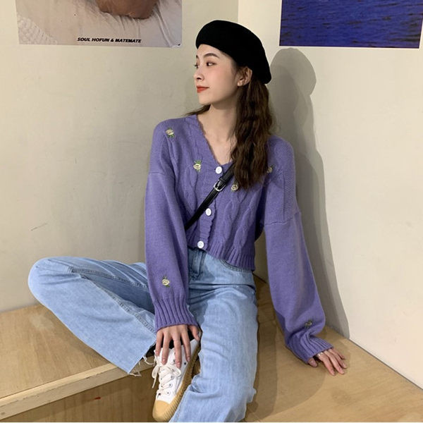 Női kardigán rövid modell hímzéssel