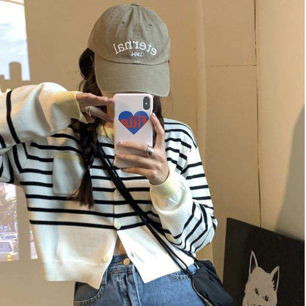 Vesta casual dama in dungi cu decolteu rotund