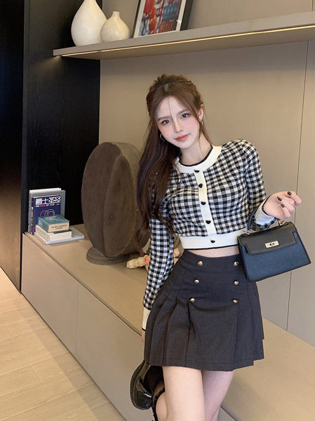 Lühikese ruudulise mudeli naiste nööpidega kardigan