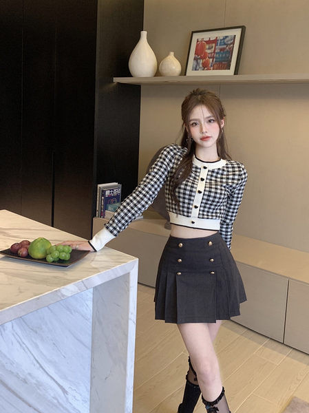 Lühikese ruudulise mudeli naiste nööpidega kardigan