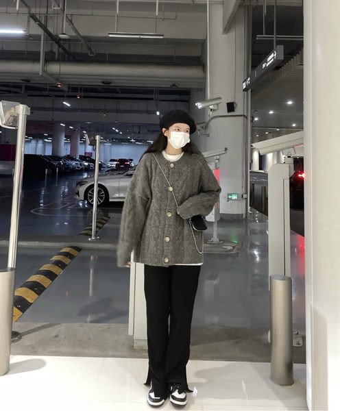 Naiste vabaaja nööpidega kardigan lai mudel