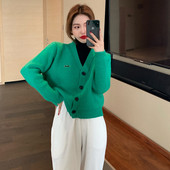 Praegune naiste kampsun tavaline tikandiga mudel