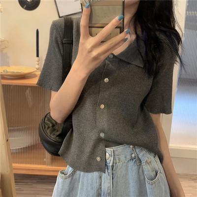 Vesta moderna de dama cu maneci scurte si nasturi