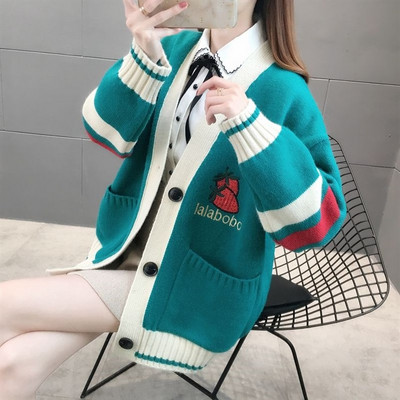 Stilingas moteriškas ilgas kardiganas su siuvinėjimu plataus modelio