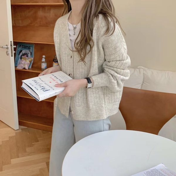 Vesta moderna de dama model uni cu maneci lungi