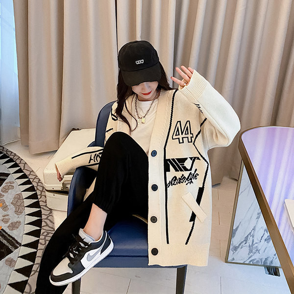 Naiste kardigan lai pikk tikanditega mudel