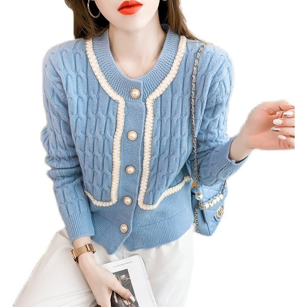 Stiilne naiste vest ümara kaelusega, pikkade varrukate ja nööpidega