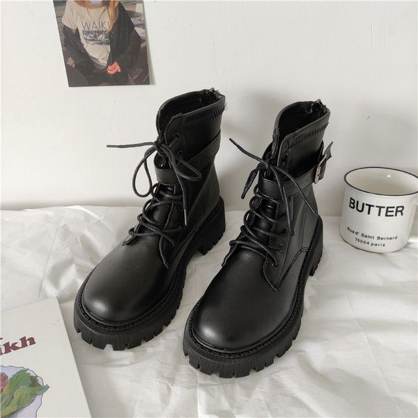 Cizme de dama cu catarame-stil retro