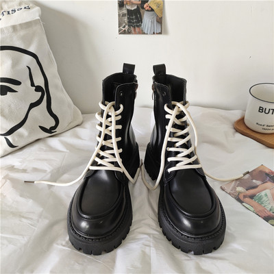 Γυναικείες έκο δερμάτινες μπότες με κορδόνια