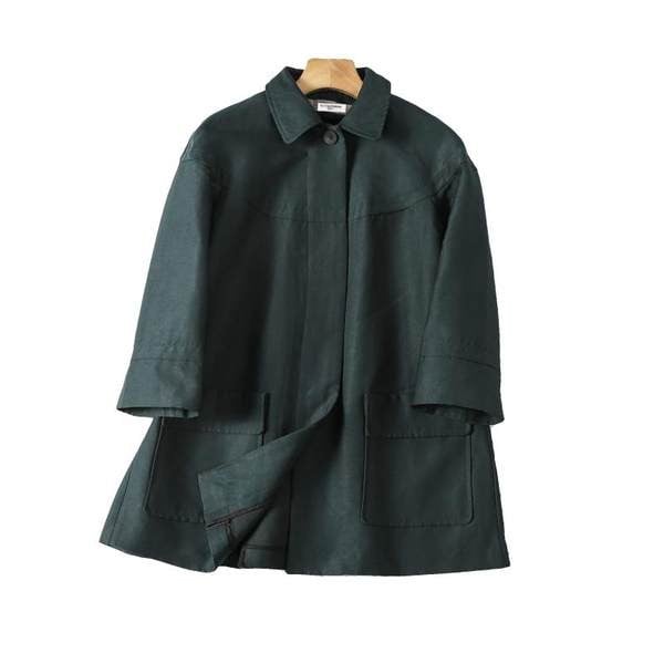 Pika sügismantli lai taskutega mudel