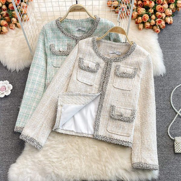 Naiste vabaaja lühike taskutega mantel