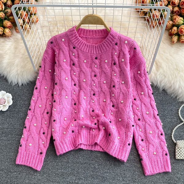 Naiste vabaaja kampsun ovaalse dekoltee ja kaunistusega