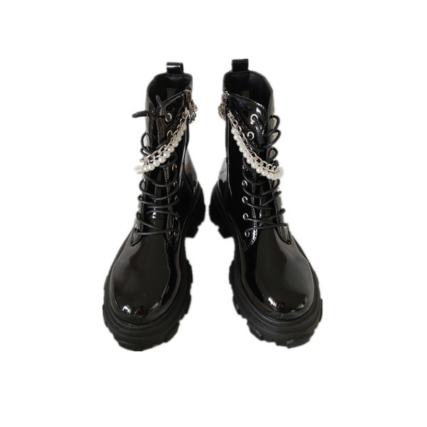 Cizme model nou din piele lacuita cu perle