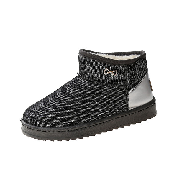 Alkalmi női pehelycsizma lapos talppal