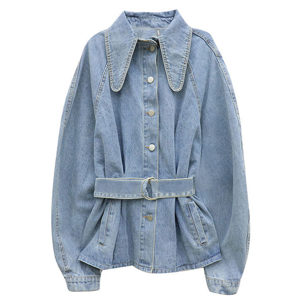 Επίκαιρο γυναικείο τζιν μπουφάν με φαρδιά ζώνη μοντέλου