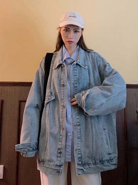 Naiste vabaaja teksajaki lai nööpidega mudel