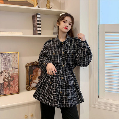 Stiilne naiste ruuduline mantel vöö ja taskutega