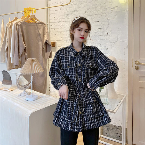 Stiilne naiste ruuduline mantel vöö ja taskutega