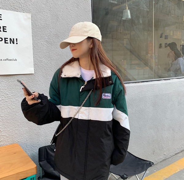 Γυναικείο casual μπουφάν φαρδύ μοντέλο με κουμπιά