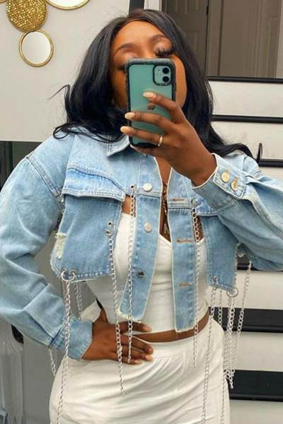 Praegune naiste teksajaki metallelementidega lühike mudel