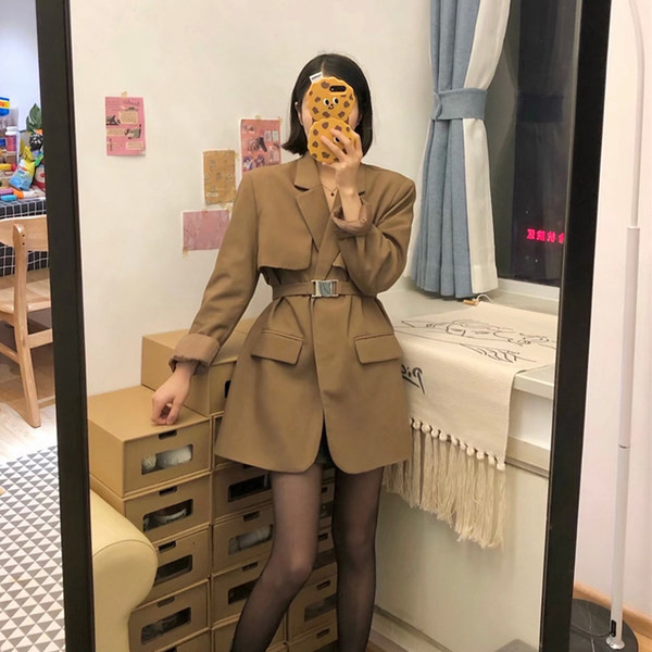 Palton subțire de damă elegant, cu centură și buzunare