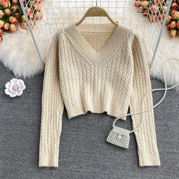 Naiste spitsikaelusega kootud kampsun neljas värvitoonis