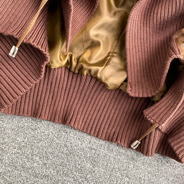 Geaca de toamna de dama cu sireturi si maneci lungi