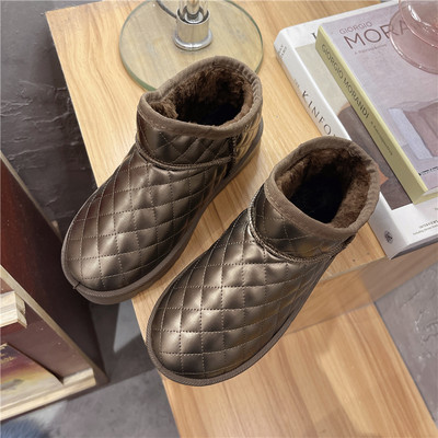 Γυναικείες μπότες casual με επίπεδη σόλα και ανάγλυφο δέρμα