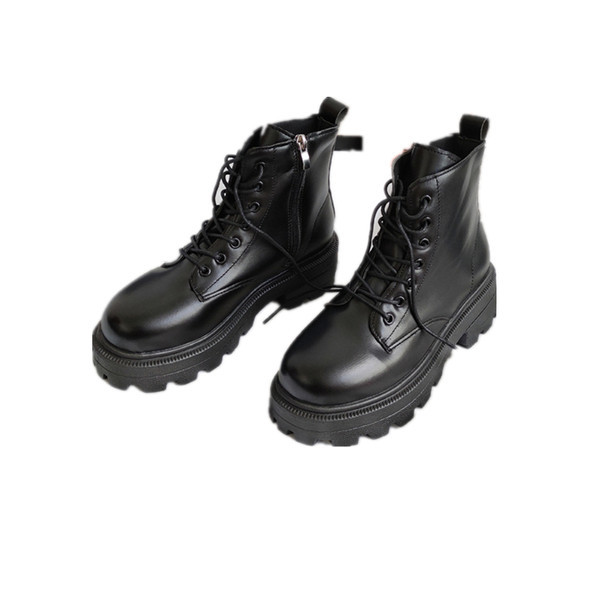 Nahast naiste paeltega saapad