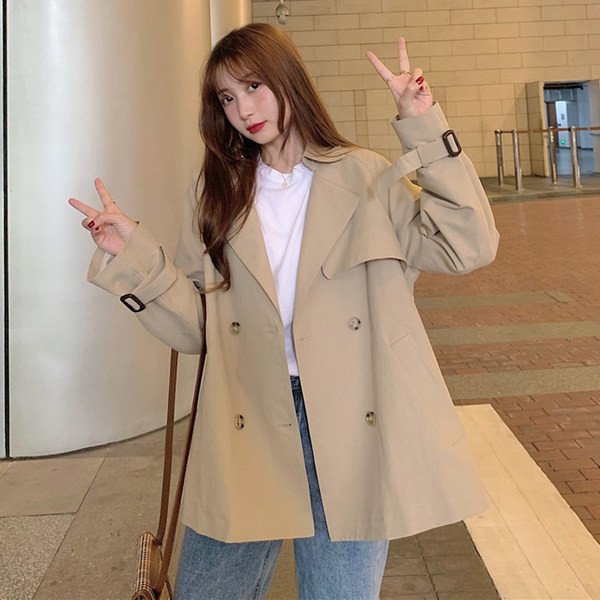 Stiilne naiste õhukese mantli lai nööpidega mudel