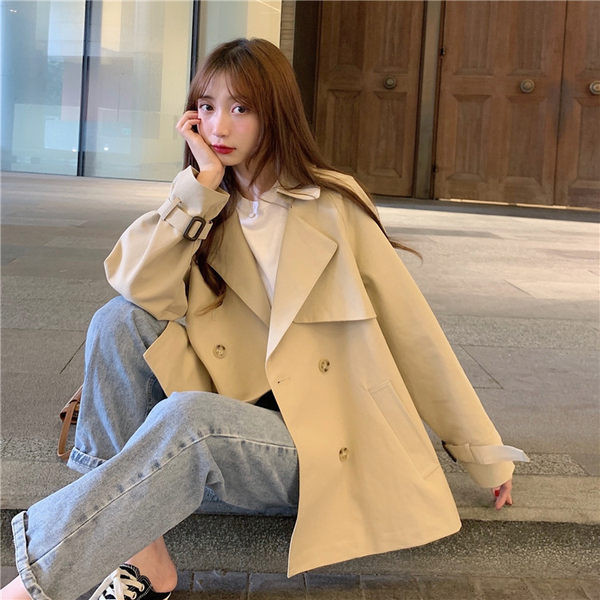 Stiilne naiste õhukese mantli lai nööpidega mudel