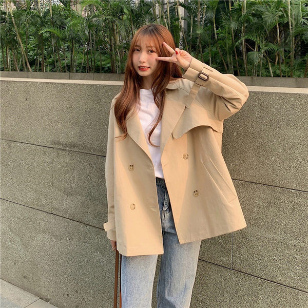 Stiilne naiste õhukese mantli lai nööpidega mudel