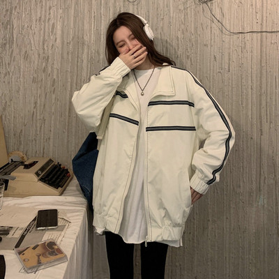 Naiste vabaaja jope lukuga laia mudeliga