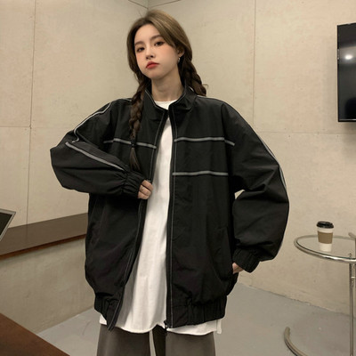 Naiste vabaaja jope lukuga laia mudeliga