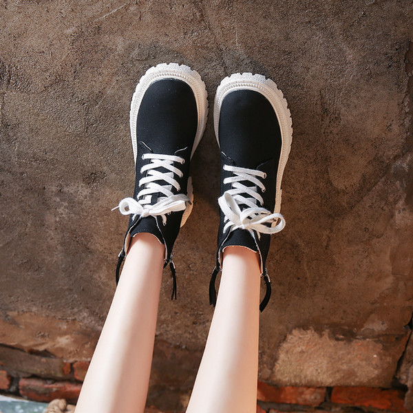 Naiste vabaaja paeltega talvesaapad