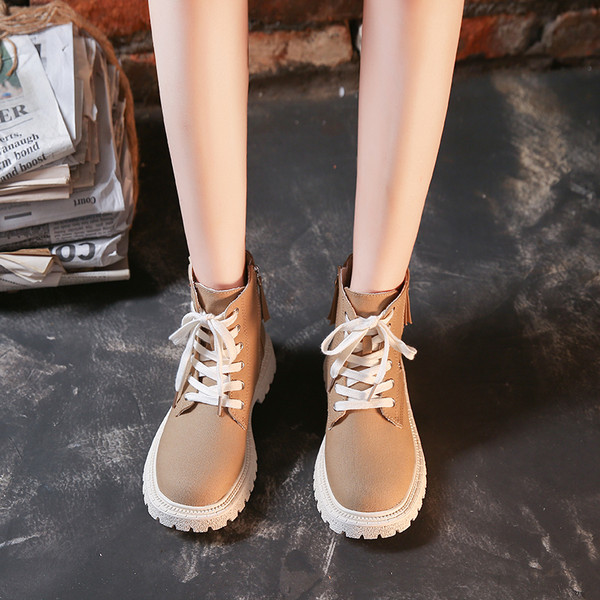 Naiste vabaaja paeltega talvesaapad