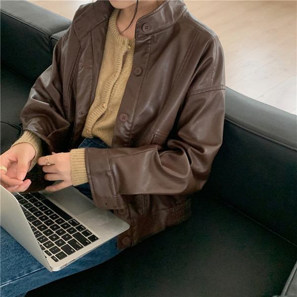 Naiste vabaaja nööpidega nahktagi