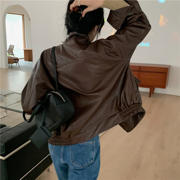 Naiste vabaaja nööpidega nahktagi