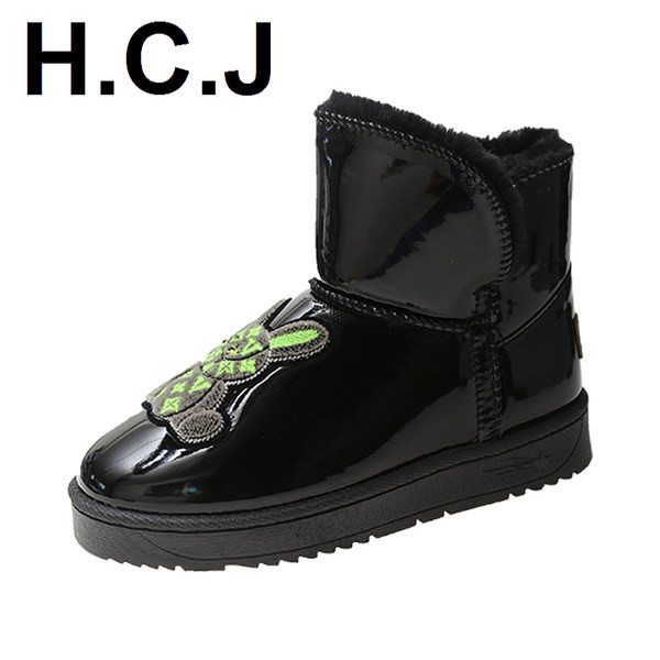 Alkalmi női csizma meleg béléssel, két színben