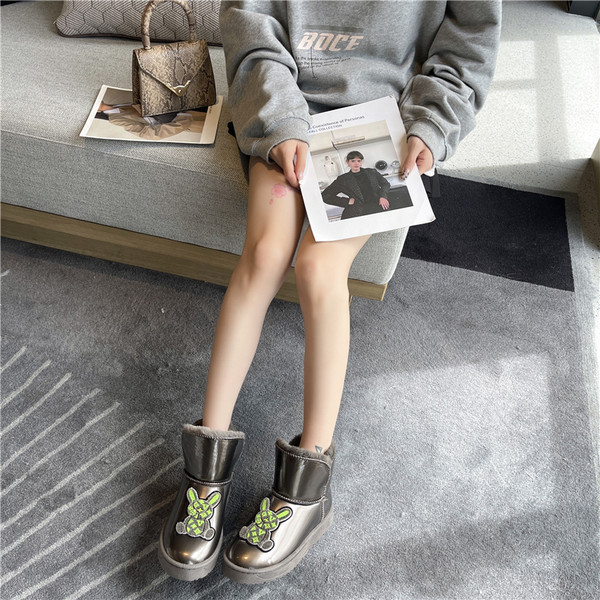 Alkalmi női csizma meleg béléssel, két színben