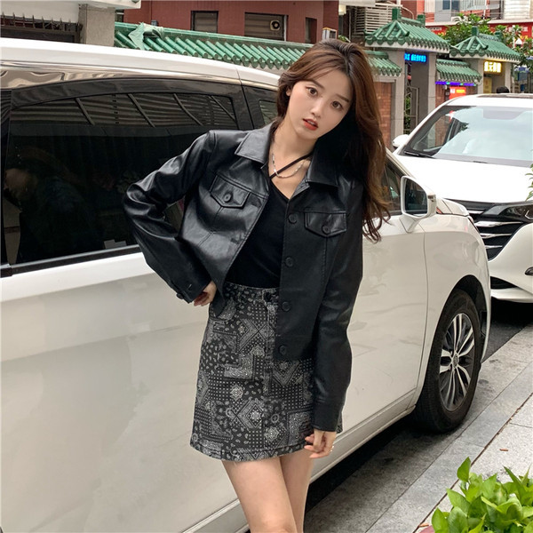 Stiilne naiste lühike nööpidega nahktagi