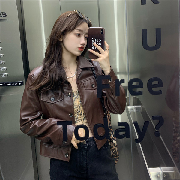 Stiilne naiste lühike nööpidega nahktagi