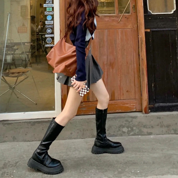 Naiste vabaaja saapad kõrge tallaga tavaline mudel