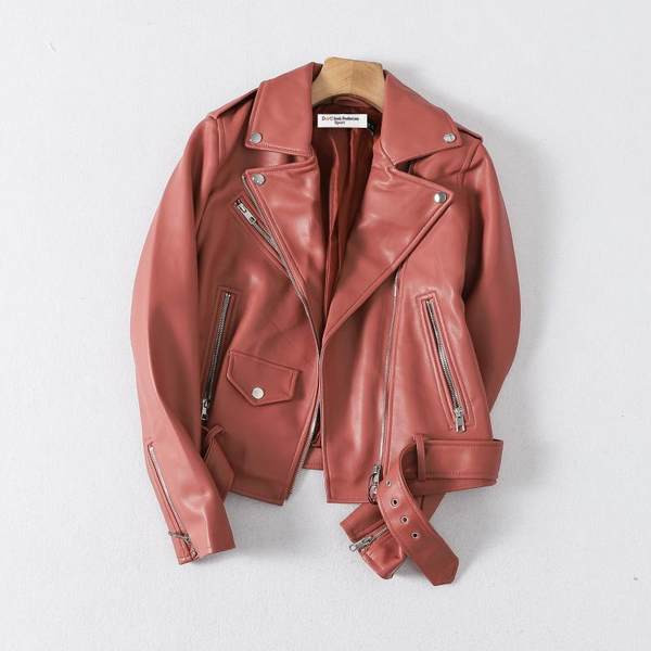 Moodne tõmblukkude ja asümmeetrilise kinnitusega sügisjope