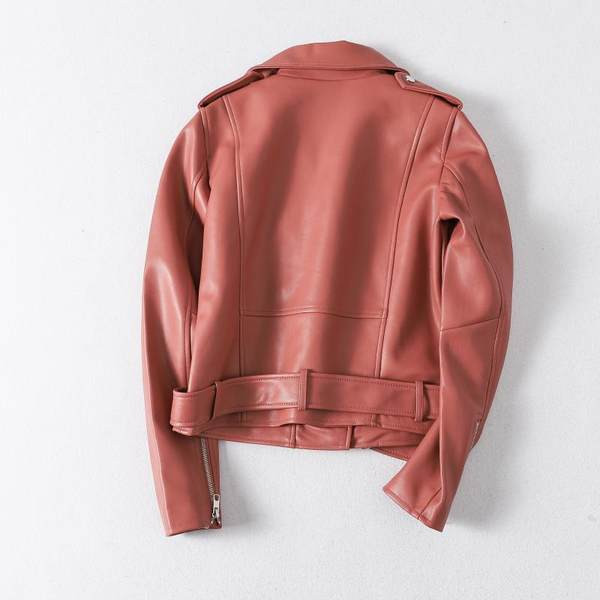 Moodne tõmblukkude ja asümmeetrilise kinnitusega sügisjope