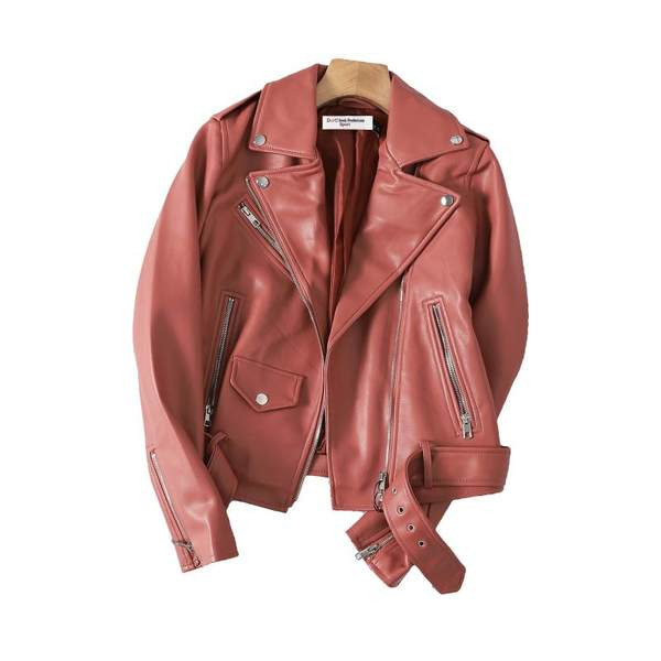 Moodne tõmblukkude ja asümmeetrilise kinnitusega sügisjope