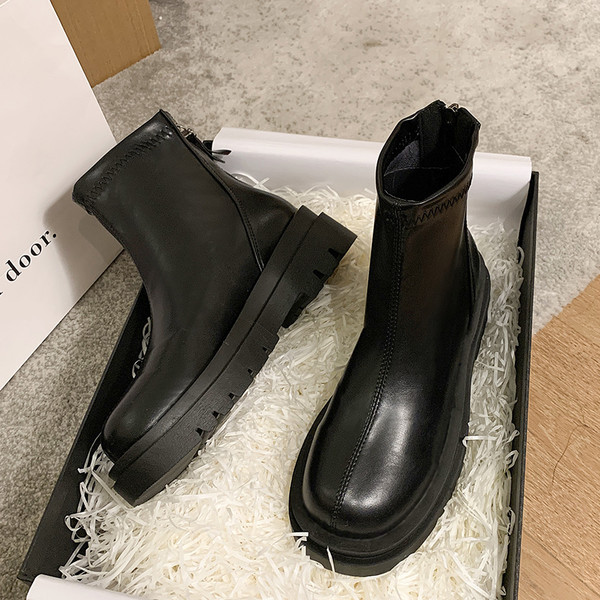 Naiste moodsad lukuga ökonahast saapad