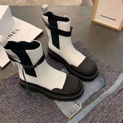 Γυναικείες μπότες από faux δέρμα και τραχιά σόλα