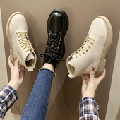 Naiste paelte ja lameda tallaga nahast saapad