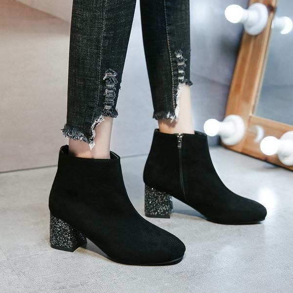 Öko-seemisnahast naiste saapad 6 cm kontsaga - musta värvi